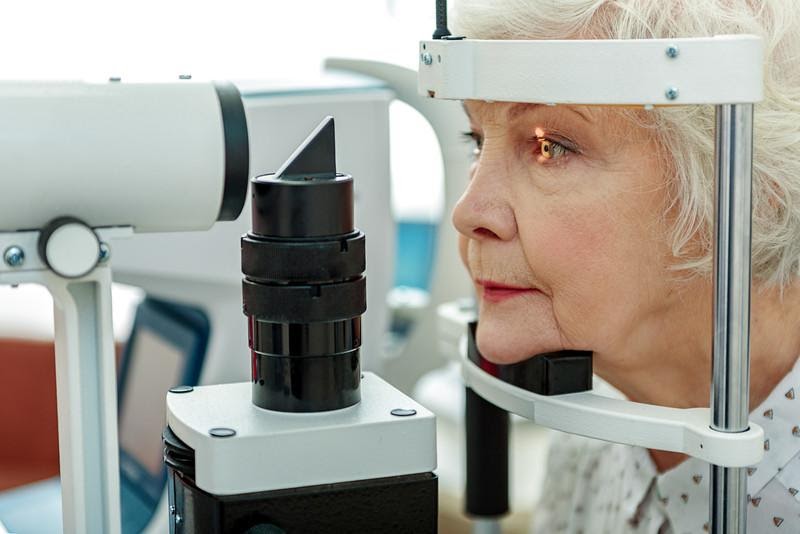 Five ways of improving your life with cataract surgery